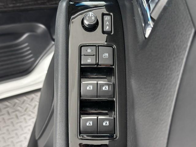 アルファード ２．５Ｓ　両側電動パワースライドドア　Ｗエアコン　フルオートエアコン　盗難防止システム　横滑り防止　ＡＷ　クルーズＣ　パワーステアリング　点検記録簿　ＬＥＤランプ　メディアプレイヤー接続　１００Ｖ電源　ＷエアＢ（15枚目）