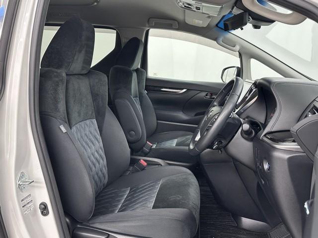 アルファード ２．５Ｓ　両側電動パワースライドドア　Ｗエアコン　フルオートエアコン　盗難防止システム　横滑り防止　ＡＷ　クルーズＣ　パワーステアリング　点検記録簿　ＬＥＤランプ　メディアプレイヤー接続　１００Ｖ電源　ＷエアＢ（16枚目）