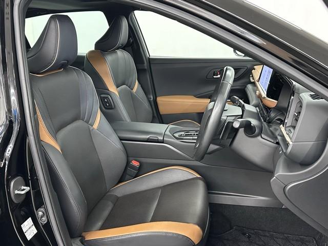 クラウンクロスオーバー RSアドバンスド 衝突回避 サンル-フ オートクルーズコントロール 横滑り防止 フルセグTV パワーシート レザーシート LED アルミホイール AC100V スマートキー ナビ&TV ABS フルオートエアコン(16枚目)