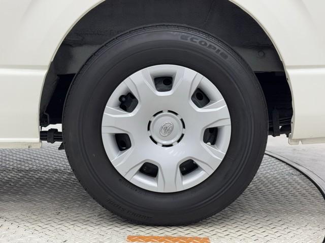 ハイエースバン DX GLパッケージ リアエアコン メモリナビ ナビ&TV ワンセグTV 1オーナー車 バックモニター 横滑り防止装置 キーレスエントリー エアコン ETC車載器 記録簿 パワステ フロントパワーウインドウ エアバック(19枚目)
