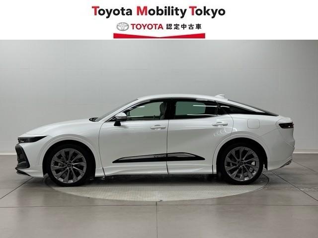 クラウンクロスオーバー Ｇレザーパッケージ　クルーズコントロール　パワーシート　バックモニター　記録簿　ＬＥＤヘッドランプ　レザーシート　ドラレコ　ＥＴＣ　１００Ｖ電源　フルセグＴＶ　４ＷＤ　スマートキー　盗難防止装置　キーレス　ＡＢＳ（3枚目）