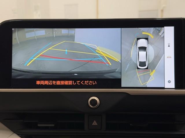 クラウンクロスオーバー Ｇレザーパッケージ　クルーズコントロール　パワーシート　バックモニター　記録簿　ＬＥＤヘッドランプ　レザーシート　ドラレコ　ＥＴＣ　１００Ｖ電源　フルセグＴＶ　４ＷＤ　スマートキー　盗難防止装置　キーレス　ＡＢＳ（5枚目）