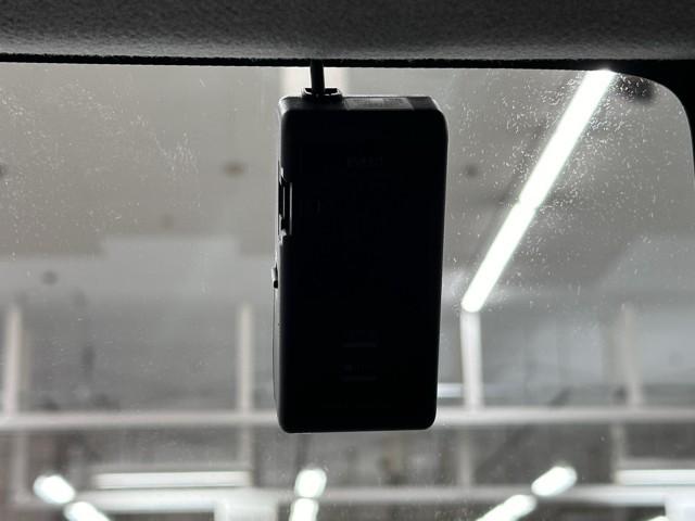 タンク カスタムＧ　プリクラッシュ　リアカメラ　両側自動ドア　クルコン　１オーナー　ＬＥＤ　横滑り防止　点検記録簿　ドライブレコーダー　ナビＴＶ　スマートキー　アルミ　キーフリーシステム　ＥＴＣ付き　ワンセグＴＶ　ＡＢＳ（12枚目）