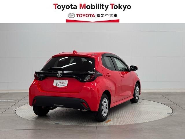 ヤリス G パノラミックビューモニター カーナビ 点検記録簿 Bカメラ スマートキー&プッシュスタート ドライブレコーダー メモリーナビゲーション イモビ 横滑り防止システム クルーズC ABS Wエアバック(2枚目)