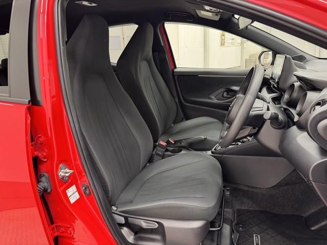 ヤリス G パノラミックビューモニター カーナビ 点検記録簿 Bカメラ スマートキー&プッシュスタート ドライブレコーダー メモリーナビゲーション イモビ 横滑り防止システム クルーズC ABS Wエアバック(14枚目)