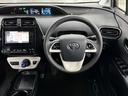プリウス Ａ　ムーンルーフ　衝突軽減ブレーキシステム　Ｂモニタ　記録簿有　ＬＥＤヘッド　クルーズコントロール　セキュリティー　スマートキー　パワーステアリング　Ｉストップ　ドライブレコーダー　ＥＴＣ　１オーナー（4枚目）