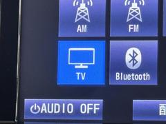 ＴＶが見れるチューナーを装備しています。　新しい車でも付いていないことで、ＴＶが見れない事も多々あるので要チェックです。 7
