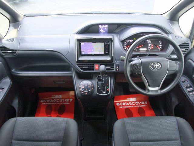 ノア X Vパッケージ オリジナルアウトドアカスタム 新品ホイール 新品タイヤ 新品TOYOTAエンブレム ブラックヘッドライト加工 電動スライドドア イクリプスナビ バックカメラ キーレスエントリー ETC(8枚目)