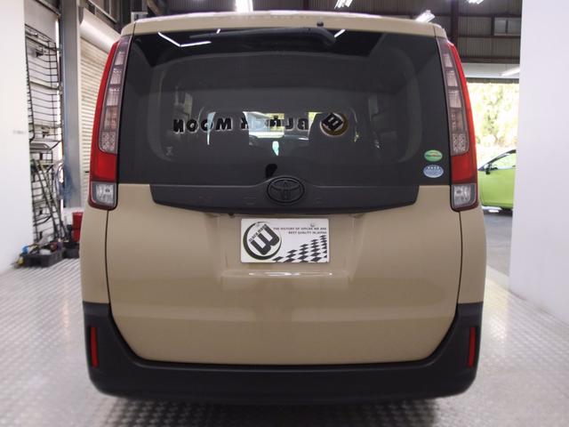 ノア X Vパッケージ オリジナルアウトドアカスタム 新品ホイール 新品タイヤ 新品TOYOTAエンブレム ブラックヘッドライト加工 電動スライドドア イクリプスナビ バックカメラ キーレスエントリー ETC(13枚目)