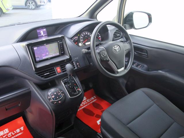 ノア X Vパッケージ オリジナルアウトドアカスタム 新品ホイール 新品タイヤ 新品TOYOTAエンブレム ブラックヘッドライト加工 電動スライドドア イクリプスナビ バックカメラ キーレスエントリー ETC(17枚目)