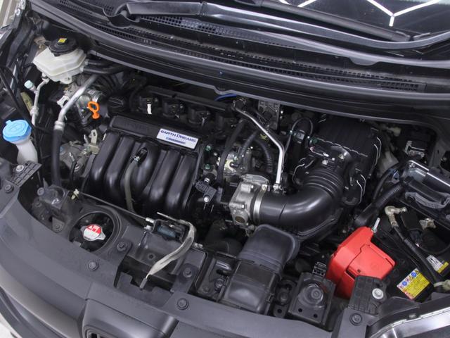 フリードハイブリッド ハイブリッド・EX オリジナルアウトドアカスタム ホンダセンシング ハーフレザー 新品ホイール/タイヤ/ルーフキャリア・ラック 両側電動スライドドア 純正メモリーナビ バックカメラ フリップダウンモニター シートヒーター(10枚目)