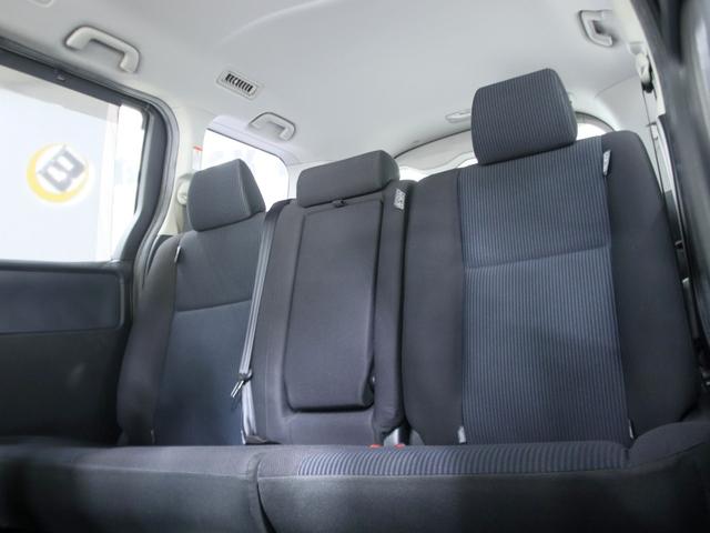 ノア Ｘ　ディライトプラス　（関東カスタムカー）２０２ブラック／ラプターライナー塗装／スマートキー／ＳＤナビ／Ｂｌｕｅｔｏｏｔｈ／Ｂカメラ／リアモニター／新品ホイール／新品ＡＴタイヤ／ヘッドライト加工／電動スライド（23枚目）