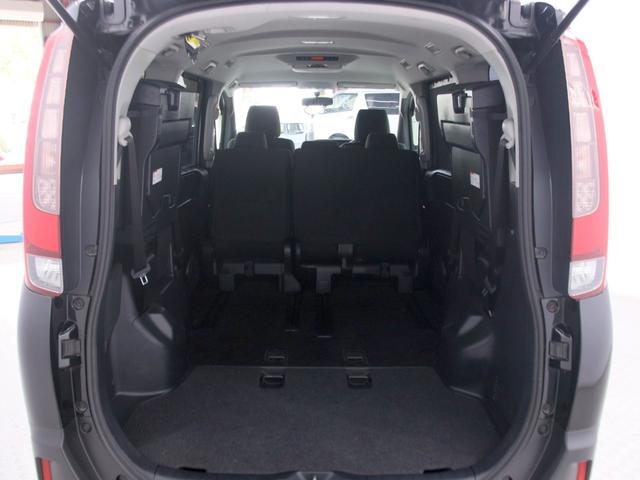 ノア Ｘ　ディライトプラス　（関東カスタムカー）２０２ブラック／ラプターライナー塗装／スマートキー／ＳＤナビ／Ｂｌｕｅｔｏｏｔｈ／Ｂカメラ／リアモニター／新品ホイール／新品ＡＴタイヤ／ヘッドライト加工／電動スライド（29枚目）