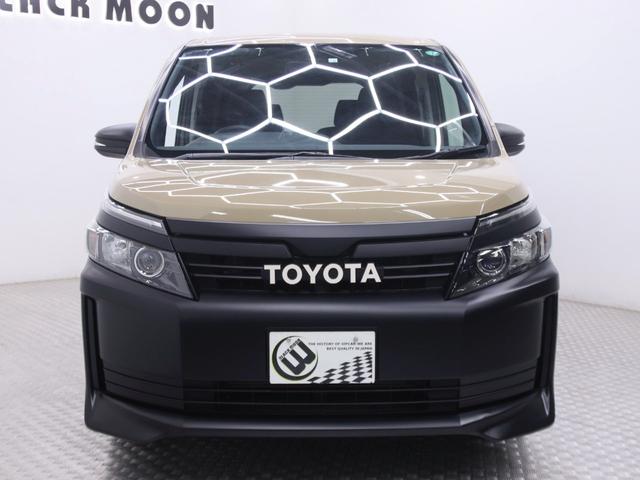 ヴォクシー Ｘ　（神奈川カスタムカー）新品ホイール・ＡＴタイヤ／保証付／記録簿／ナビ／後席モニター／Ｂカメラ／ＥＴＣ／ライトインナー加工／Ｂｌｕｅｔｏｏｔｈ／電動スライド／ＬＥＤヘッドライト／ＥＴＣ／ＴＶ／ＤＶＤ再生（4枚目）