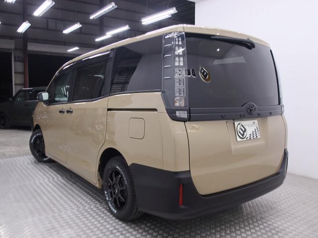 ヴォクシー Ｘ　（神奈川カスタムカー）新品ホイール・ＡＴタイヤ／保証付／記録簿／ナビ／後席モニター／Ｂカメラ／ＥＴＣ／ライトインナー加工／Ｂｌｕｅｔｏｏｔｈ／電動スライド／ＬＥＤヘッドライト／ＥＴＣ／ＴＶ／ＤＶＤ再生（6枚目）