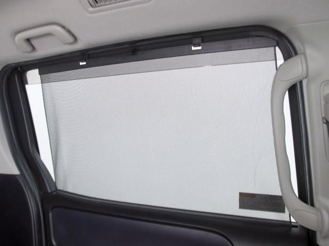 ヴォクシー Ｘ　（神奈川カスタムカー）新品ホイール・ＡＴタイヤ／保証付／記録簿／ナビ／後席モニター／Ｂカメラ／ＥＴＣ／ライトインナー加工／Ｂｌｕｅｔｏｏｔｈ／電動スライド／ＬＥＤヘッドライト／ＥＴＣ／ＴＶ／ＤＶＤ再生（22枚目）