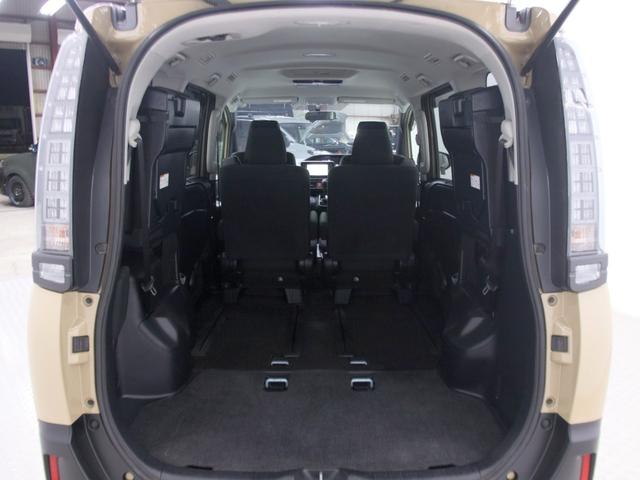 ヴォクシー Ｘ　（神奈川カスタムカー）新品ホイール・ＡＴタイヤ／保証付／記録簿／ナビ／後席モニター／Ｂカメラ／ＥＴＣ／ライトインナー加工／Ｂｌｕｅｔｏｏｔｈ／電動スライド／ＬＥＤヘッドライト／ＥＴＣ／ＴＶ／ＤＶＤ再生（25枚目）