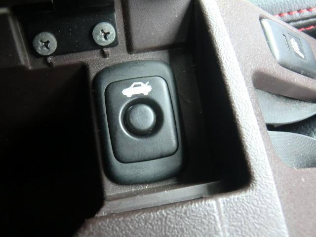 コペン ローブ 5速MT/ターボ/電動オープン/ENKEI製16インチAW/ナビTV/BT/DVD再生/スマートキー/プッシュスタート/LEDヘッドライト/シートヒーター/トラクションコントロール/禁煙車/修復歴無し(37枚目)