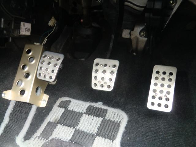 コペン ローブ 5速MT/ターボ/電動オープン/ENKEI製16インチAW/ナビTV/BT/DVD再生/スマートキー/プッシュスタート/LEDヘッドライト/シートヒーター/トラクションコントロール/禁煙車/修復歴無し(41枚目)