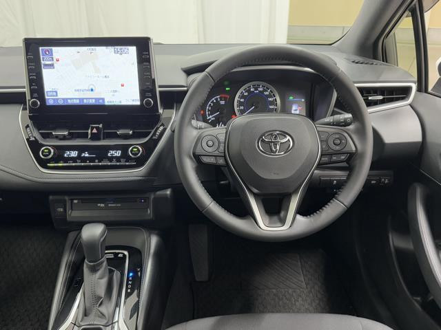 カローラスポーツ ハイブリッドＧ　衝突軽減　ナビ　バックモニター　オートエアコン　ＥＴＣ車載器　踏み間違い防止　アルミ　クルーズコントロール　ＬＥＤヘッドライト　ドライブレコーダー　イモビライザー　横滑り防止機能　スマ－トキ－（4枚目）