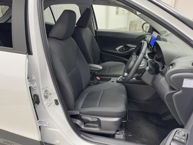 ヤリスクロス Ｇ　ＥＴＣ装備　リヤカメラ　点検記録簿　スマートエントリー　イモビライザー　オートエアコン　アルミホイール　キーレス　パワーウィンドウ　クルコン　ＡＢＳ　ドライブレコーダー　エアバッグ　パワーステアリング（14枚目）