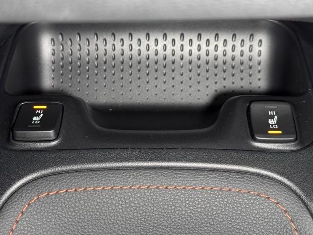 カローラツーリング ハイブリッド ダブルバイビー50ミリオンエディション 衝突軽減装置 横滑り防止機能 LEDライト オートクルーズコントロール ABS ドラレコ アイドリングストップ バックモニター アルミホイール エアバッグ 盗難防止装置 ETC ナビ スマートキー(13枚目)