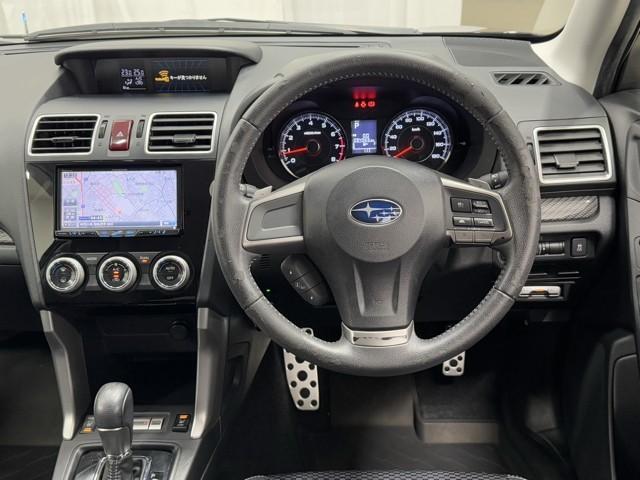 フォレスター Ｓ－リミテッド　アクセスキー　キーレス　クルーズコントロール　ＴＶナビ　寒冷地仕様　ドライブレコーダー　ＤＶＤ再生　横滑り防止機能　Ｐシート　４ＷＤ　地デジ　ＥＴＣ　アルミ　パワーステアリング　ＡＵＸ　Ａストップ（4枚目）
