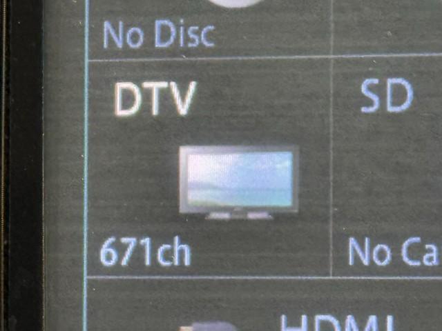 フォレスター Ｓ－リミテッド　アクセスキー　キーレス　クルーズコントロール　ＴＶナビ　寒冷地仕様　ドライブレコーダー　ＤＶＤ再生　横滑り防止機能　Ｐシート　４ＷＤ　地デジ　ＥＴＣ　アルミ　パワーステアリング　ＡＵＸ　Ａストップ（7枚目）