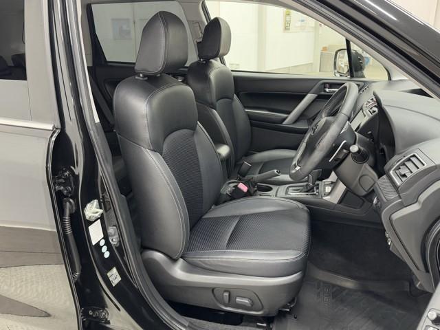 フォレスター Ｓ－リミテッド　アクセスキー　キーレス　クルーズコントロール　ＴＶナビ　寒冷地仕様　ドライブレコーダー　ＤＶＤ再生　横滑り防止機能　Ｐシート　４ＷＤ　地デジ　ＥＴＣ　アルミ　パワーステアリング　ＡＵＸ　Ａストップ（15枚目）