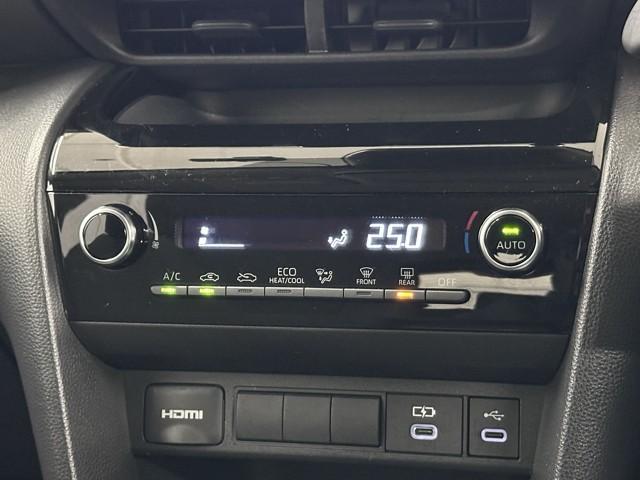 ヤリスクロス Ｇ　ＥＴＣ装備　リヤカメラ　点検記録簿　スマートエントリー　イモビライザー　オートエアコン　アルミホイール　キーレス　パワーウィンドウ　クルコン　ＡＢＳ　ドライブレコーダー　エアバッグ　パワーステアリング（7枚目）