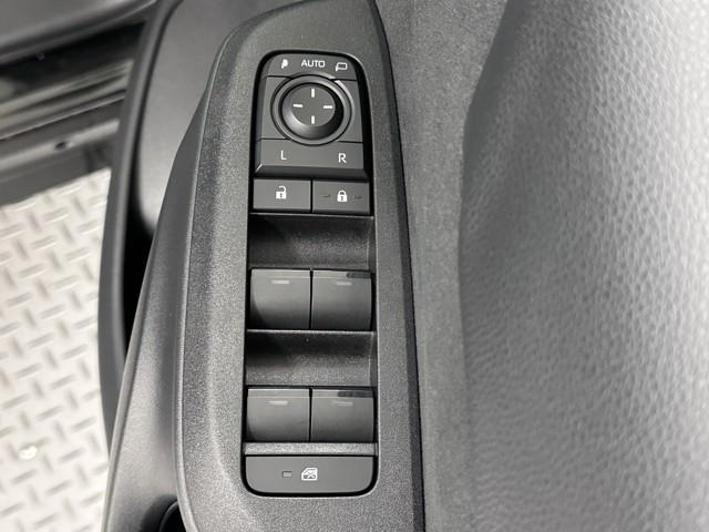 ヤリスクロス Ｇ　ＥＴＣ装備　リヤカメラ　点検記録簿　スマートエントリー　イモビライザー　オートエアコン　アルミホイール　キーレス　パワーウィンドウ　クルコン　ＡＢＳ　ドライブレコーダー　エアバッグ　パワーステアリング（14枚目）