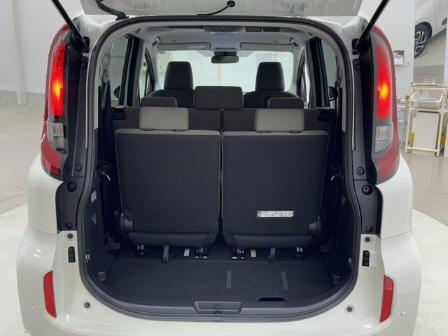 シエンタ ハイブリッドＧ　サポカー　地デジテレビ　ドライブレコーダー　メモリナビ　クルーズコントロール　Ｗ電動ドア　ＬＥＤ　ＶＳＣ　ＥＴＣ　キーフリー　ミュージックプレイヤー接続可　３列シート　アイドリングストップ　ＡＢＳ（16枚目）