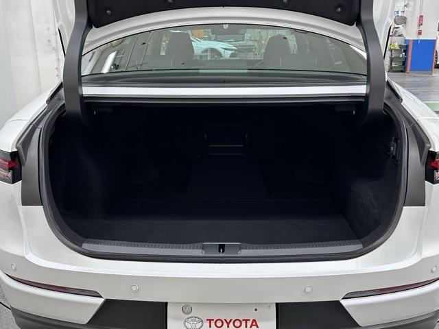 クラウンクロスオーバー RSアドバンスド 衝突回避 サンル-フ オートクルーズコントロール 横滑り防止 フルセグTV パワーシート レザーシート LED アルミホイール AC100V スマートキー ナビ&TV ABS フルオートエアコン(18枚目)