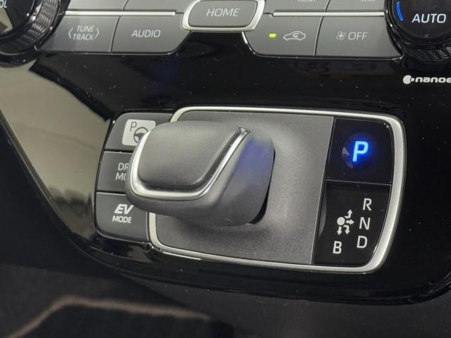 アクア Z LEDヘッドライト スマートキー 100V電源 イモビライザー アルミホイール ドライブレコーダー オートクルーズコントロール 点検記録簿 フルセグTV エアコン ESC ナビ&TV ETC キーレス(11枚目)