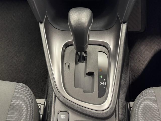 ヤリスクロス Ｇ　ＥＴＣ装備　リヤカメラ　スマートエントリー　イモビライザー　オートエアコン　アルミホイール　キーレス　パワーウィンドウ　クルコン　ＡＢＳ　ドライブレコーダー　エアバッグ　パワーステアリング（10枚目）