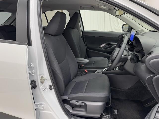 ヤリスクロス Ｇ　ＥＴＣ装備　リヤカメラ　スマートエントリー　イモビライザー　オートエアコン　アルミホイール　キーレス　パワーウィンドウ　クルコン　ＡＢＳ　ドライブレコーダー　エアバッグ　パワーステアリング（14枚目）