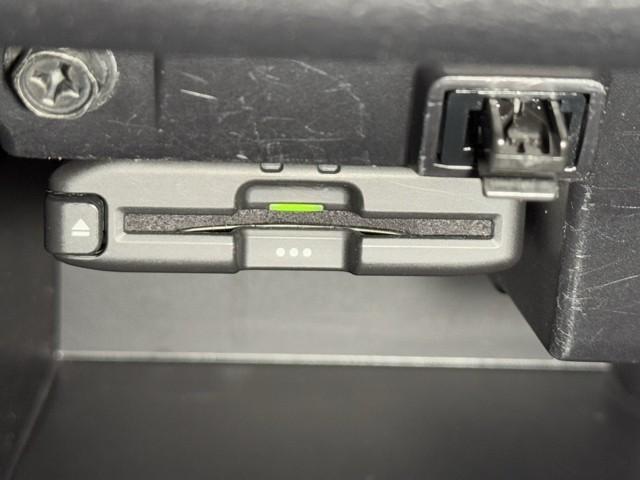 プロボックス ＧＬ　点検記録簿　運転席エアバック　パワーウインド　ＴＳＳ　Ｗエアバッグ　盗難防止システム　パワーステアリング　ＡＵＸ接続　横滑り防止機能　エアコン　Ｂカメラ　キーレスキー　ＡＢＳ　ワンセグテレビ　ＥＴＣ付（10枚目）