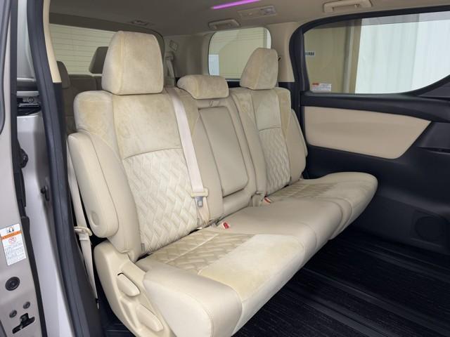 アルファードハイブリッド Ｘ　両電動ドア　ＬＥＤヘッドライト　ドラレコ　横滑り防止　ＥＴＣ車載器　クルコン　リアオートエアコン　ミュージックプレイヤー接続可　メモリーナビ　キーレス　ナビ＆ＴＶ　４ＷＤ　ＤＶＤ再生　３列シート　ＰＳ（16枚目）