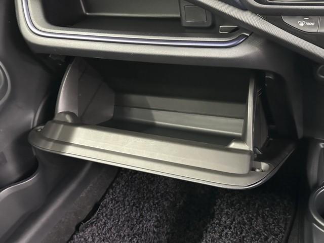 アクア Ｓ　キーレスエントリ　エアロ　ナビ＆ＴＶ　ワンオーナー車　オートエアコン　デュアルエアバック　ＥＳＣ　Ｂカメラ　パワーウィンドウ　ＡＵＸ端子　ＳＲＳ　ワンセグＴＶ　パワーステアリング　ＡＢＳ　メモリーナビ（14枚目）