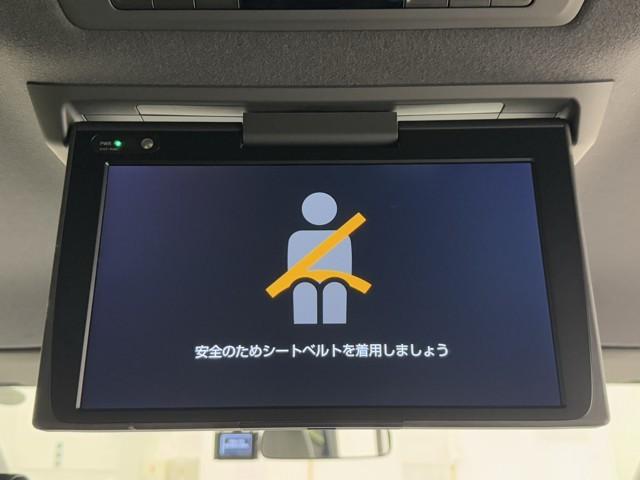 ヴォクシー ハイブリッドＺＳ　煌ＩＩＩ　ドライブレコーダ　アイドリングストップ　地デジＴＶ　リヤカメラ　１オナ車　Ｗエアコン　スマートキー　ミュージックプレイヤー接続可　ＤＶＤ再生可　クルコン　ＶＳＣ　キーレス　アルミホイール　ナビ＆ＴＶ（17枚目）
