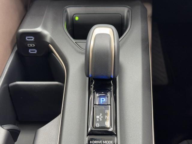 クラウンクロスオーバー Gアドバンスド・レザーパッケージ TSS レザー フルセグTV パワーシート LEDヘッドライト クルーズコントロール Bカメラ ドライブレコーダ オートエアコン アルミホイル ワンオーナー ETC付 横滑り防止装置 4WD TV(10枚目)