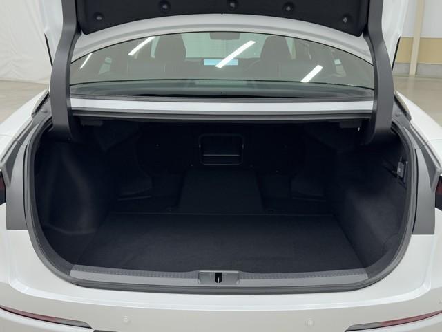 クラウンクロスオーバー Gアドバンスド・レザーパッケージ TSS レザー フルセグTV パワーシート LEDヘッドライト クルーズコントロール Bカメラ ドライブレコーダ オートエアコン アルミホイル ワンオーナー ETC付 横滑り防止装置 4WD TV(17枚目)