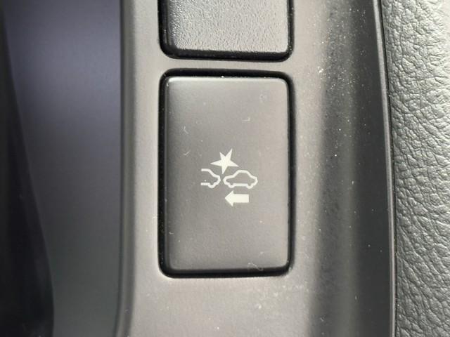 ハイエースバン DX AC100V電源 プリクラッシュセーフティ メンテナンスノート ドラレコ エアバック フルセグTV リモコンキー パワーステアリング セキュリティーアラーム ミュージックプレイヤー接続可 メモリナビ(15枚目)