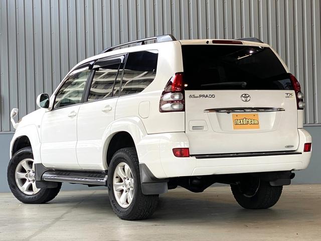 ランドクルーザープラド TXリミテッド60thスペシャルエディション 【サンルーフ】【8人乗り】【デュアルエアコン】【パールホワイト】【ノーマル車高】【FD-classic126 丸目ベース車両にも】【今ならお好きな仕様やボディカラーでオーダーカスタムが可能です】(3枚目)