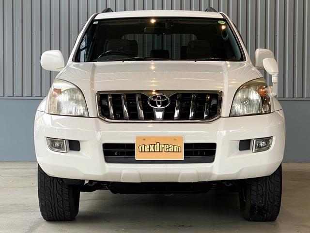 ランドクルーザープラド TXリミテッド60thスペシャルエディション 【サンルーフ】【8人乗り】【デュアルエアコン】【パールホワイト】【ノーマル車高】【FD-classic126 丸目ベース車両にも】【今ならお好きな仕様やボディカラーでオーダーカスタムが可能です】(5枚目)