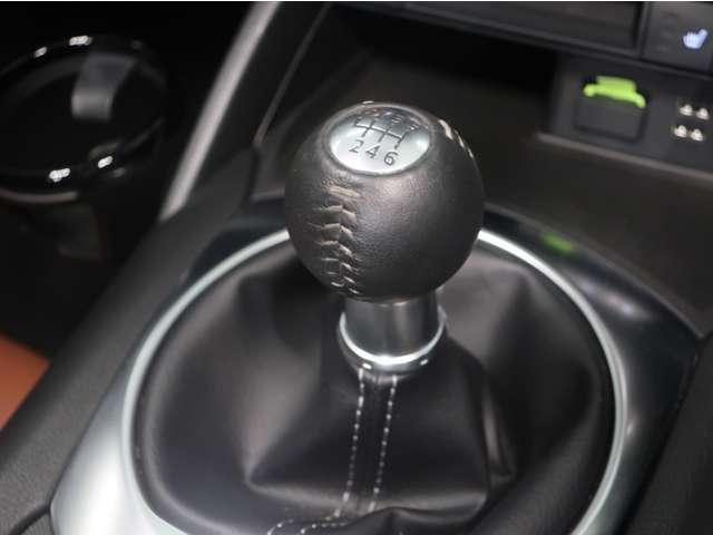 ロードスターRF 2.0 VS テラコッタ セレクション キーレス オートエアコン アイドリングストップ 横滑り防止装置 フルセグ スマートキー バックカメラ メモリーナビ 本革シート LEDライト シートヒーター エアバッグ AW スマートシティーブレーキ(9枚目)