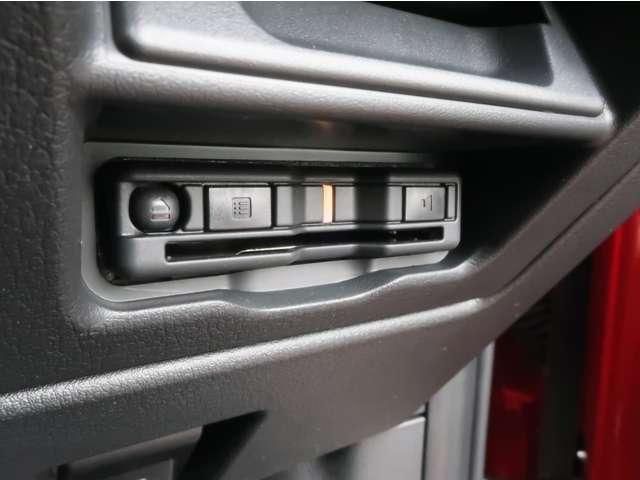 CX-60 3.3 XDハイブリッド エクスクルーシブ スポーツ ディー MRCC 本革シート スマートキー 横滑り防止装置 LEDヘッドライト メモリーナビ ETC シートヒーター パワーシート バックカメラ 4WD アイドリングストップ ナビ&TV アルミホイール(11枚目)