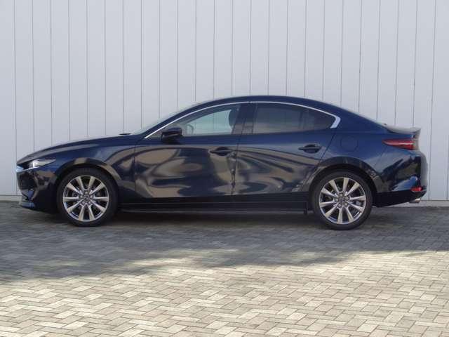 ＭＡＺＤＡ３セダン １．８　ＸＤプロアクティブ　ディーゼルターボ　ＭＡＺＤＡ３　セダン　衝突軽減システム　パーキングセンサー　フルセグ　レーダークルーズ　禁煙車　Ｂカメラ　ＬＥＤ　ｉ－ｓｔｏｐ　スマートキー　スマートブレーキサポート　パノラマモニター　ワンオーナー（4枚目）