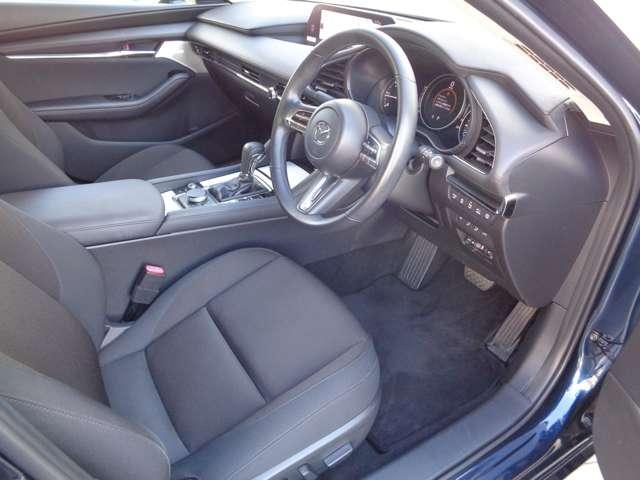 ＭＡＺＤＡ３セダン １．８　ＸＤプロアクティブ　ディーゼルターボ　ＭＡＺＤＡ３　セダン　衝突軽減システム　パーキングセンサー　フルセグ　レーダークルーズ　禁煙車　Ｂカメラ　ＬＥＤ　ｉ－ｓｔｏｐ　スマートキー　スマートブレーキサポート　パノラマモニター　ワンオーナー（8枚目）