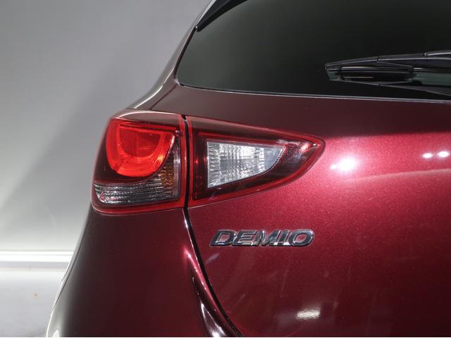 デミオ １．３　１３Ｓ　キーレススタート　ＶＳＡ　マニュアルエアコン　ＡＢＳ　運転席エアバッグ　パワーウィンド　ＷＳＲＳ　サイドエアバッグ　パワステ（4枚目）